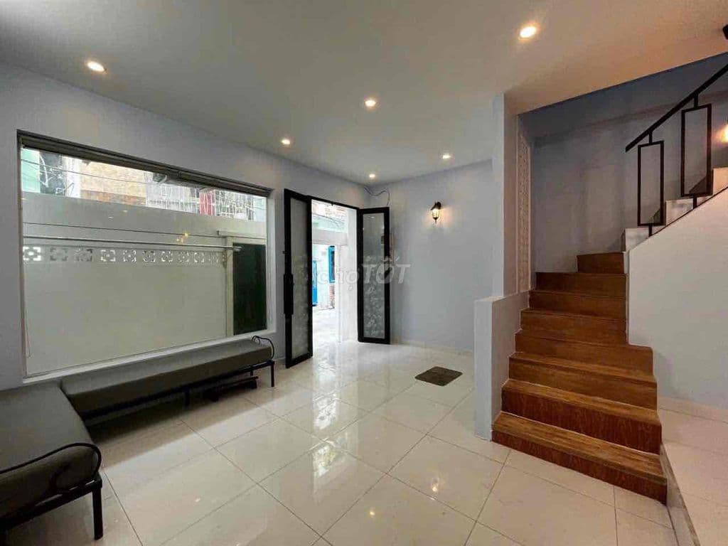 Giáp Quận 1, Ngay chợ Bà Chiểu - Ngang 5,1m, nở hậu 5,22m - Ảnh 2