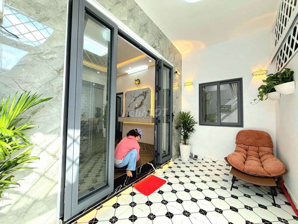 nhà đẹp sổ hồng riêng kế Phú Mỹ Hưng Quận 7 giá 3.39 tỷ - Ảnh 2