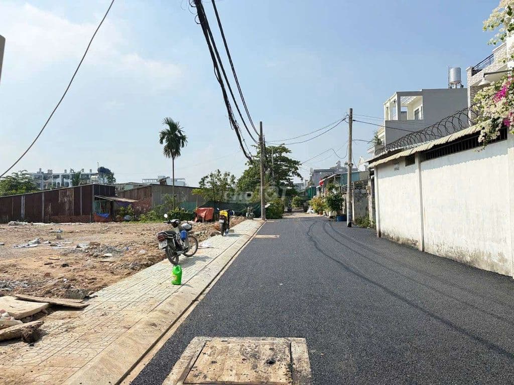 Đất 100m thổ cư đường nhựa thông xe hơi giá 4,65ty tl - Ảnh 2