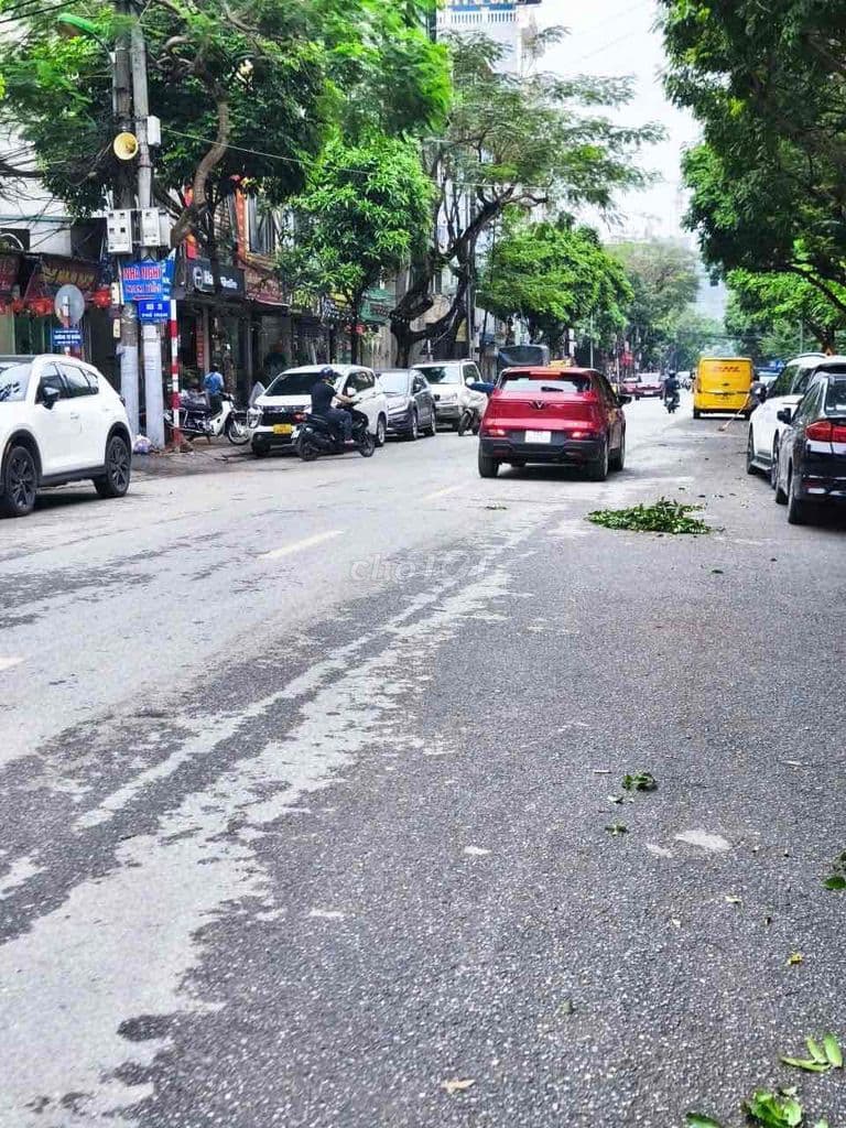 HIẾM , MẶT PHỐ TRẠM , 90 M2 6 T VỈA HÈ, KINH DOANH SẦM UẤT - Ảnh 2
