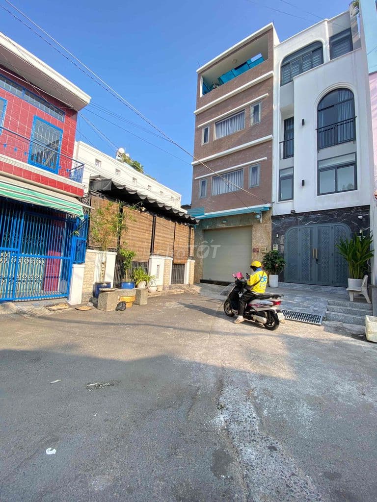 Nhà Q6 giá 6,3 tỷ hẻm nhựa 8m-DT 5 x 8- 4 tầng mới đẹp ko lộ giới