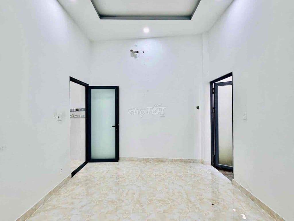 Nhà Rộng - Hẻm Thông - Gần Emart - 4.5m x 18m - Nhỉnh 5 Tỷ - Ảnh 2