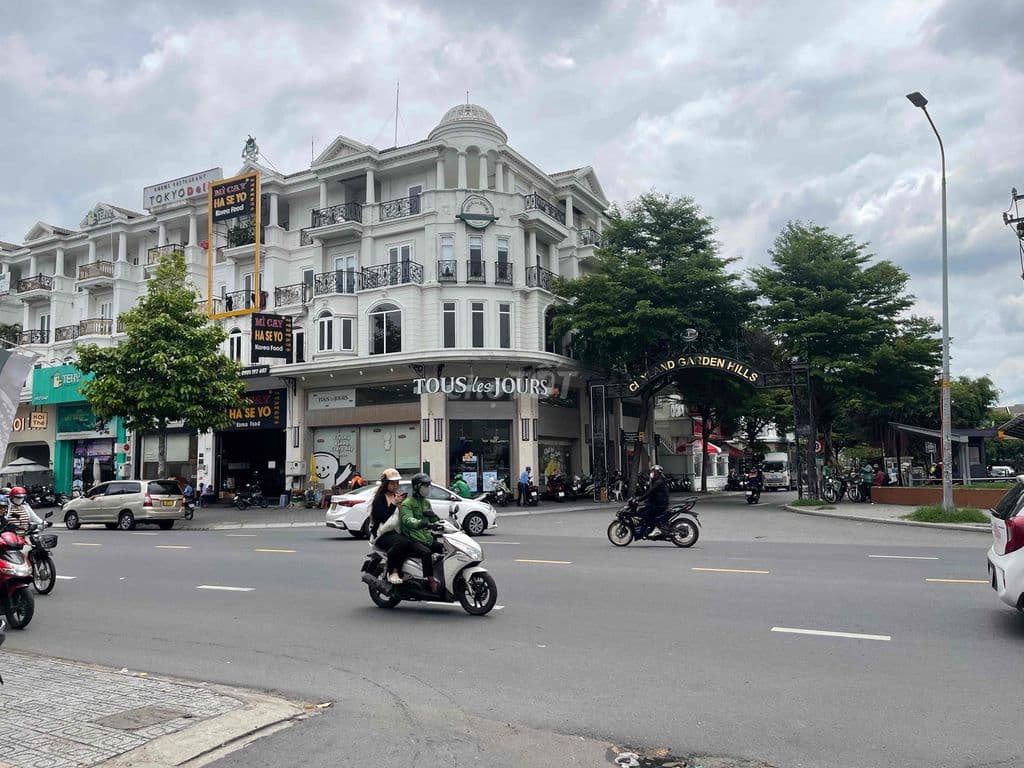 VIP - NGAY CITYLAND - EMART PHAN VĂN TRỊ - 2 MẶT HẺM XE HƠI THÔNG