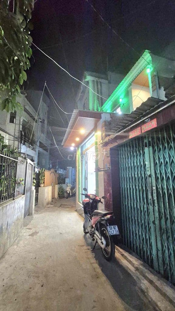 Bán nhà mới đẹp đường Ba Đình Q8