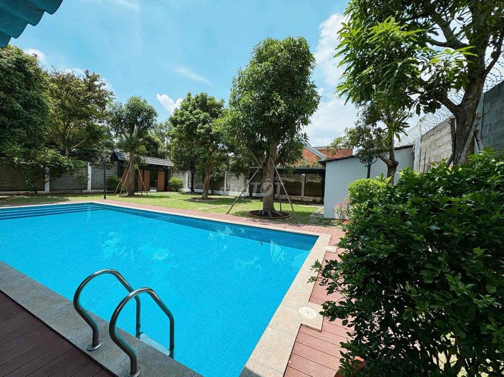 BÁN BIỆT THỰ CAO CẤP GIÁ RẺ HỒ BƠI. GẦN SÔNG SG. CẦN THANH KHOẢN NHANH - Ảnh 2