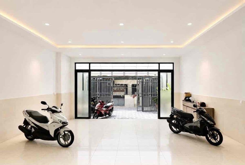 Hẻm Ô tô Nguyễn Thái Sơn- Ngang 4.5m- Ngay ST Vincom - Ảnh 2
