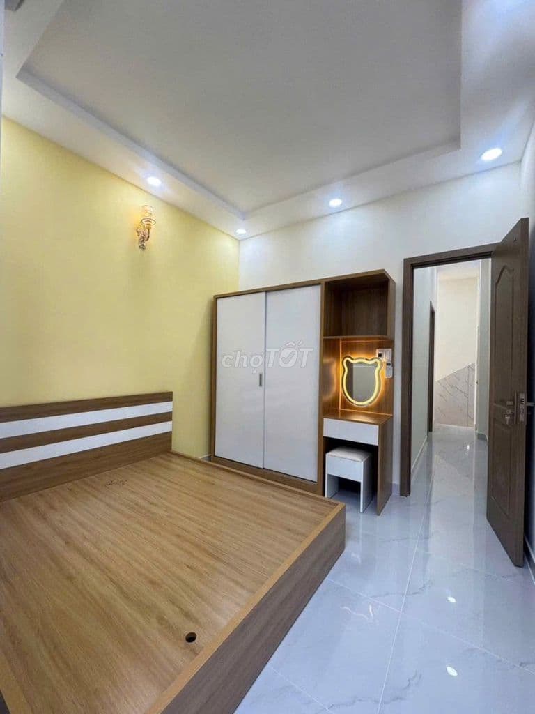 Nhà hẻm Dương Quảng Hàm, gần đại học Văn Lang 35m² – giá chỉ 1.7 tỷ