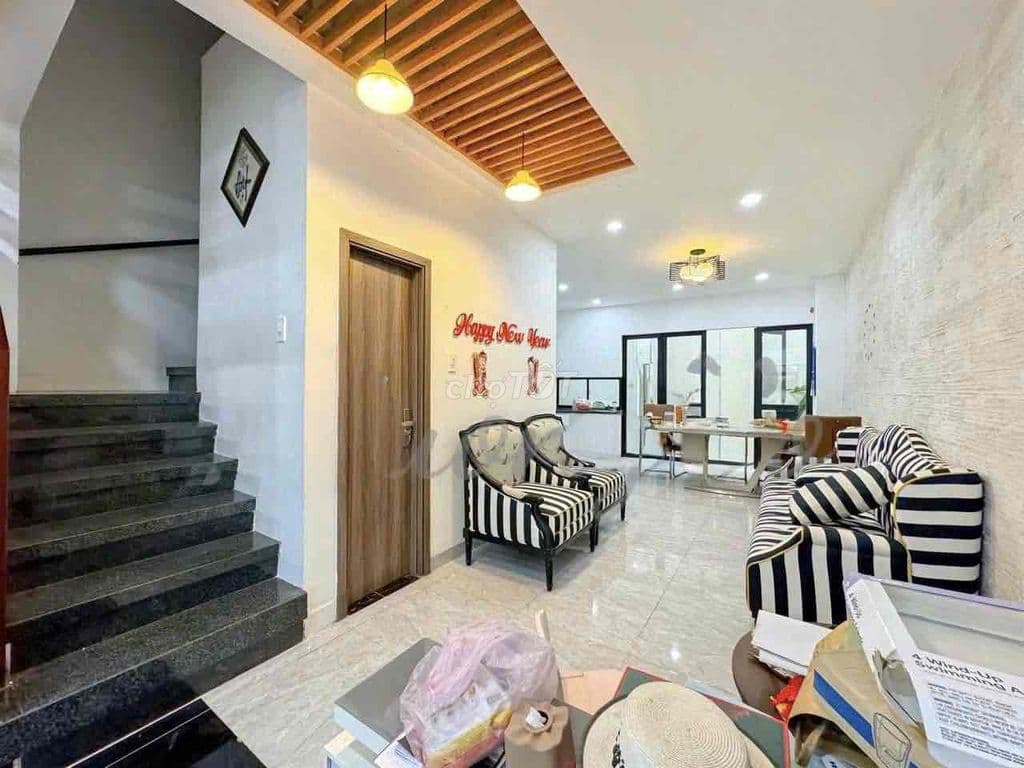 cần bán gấp nhà đẹp đi nước ngoài - Ảnh 2