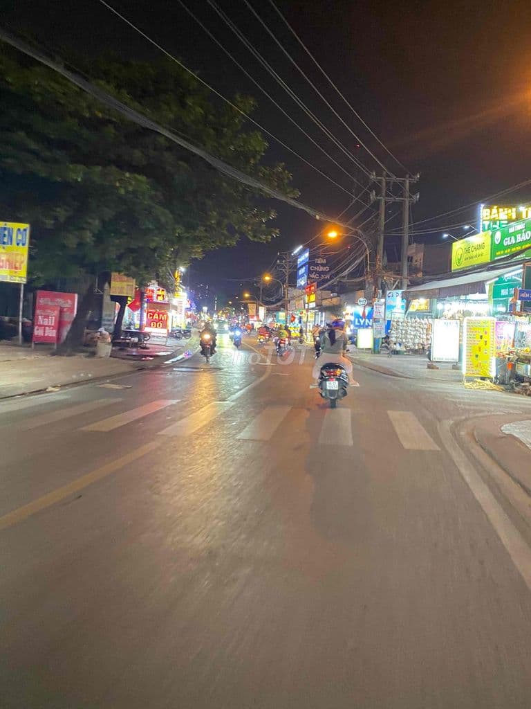 lô góc 2 mặt tiền , phân ra được 9 lô - Ảnh 2