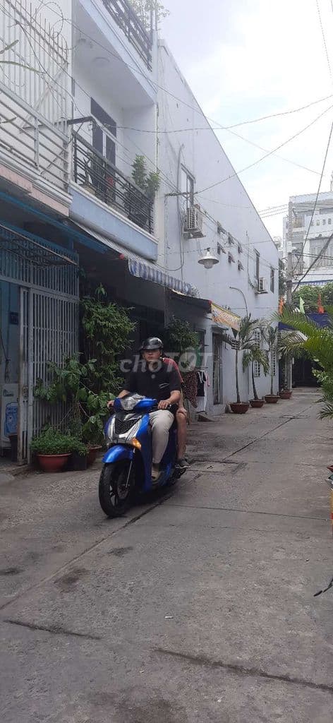 NHÀ HXT TÂN PHÚ 5M. SÁT CHỢ TÂN HƯƠNG 60M2. 5 LẦU. 97/4 TÂY SƠN. 7TY3