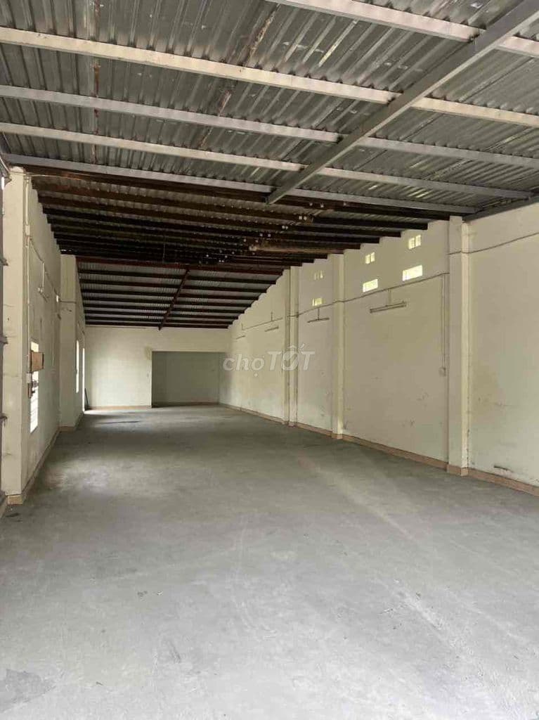 bán nhà mặt tiền, khu vực sầm uất nhất trục đường - Ảnh 3