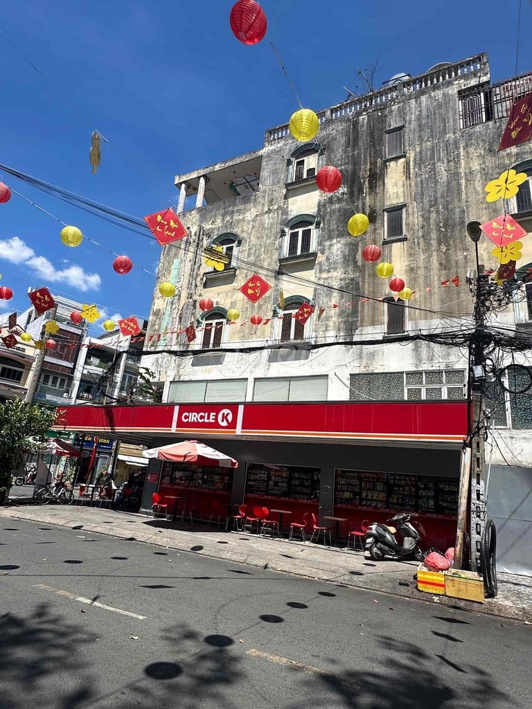 Siêu Phẩm căn Góc 2 Mặt Tiền Bình Phú và đường số 8. Đang cho thuê