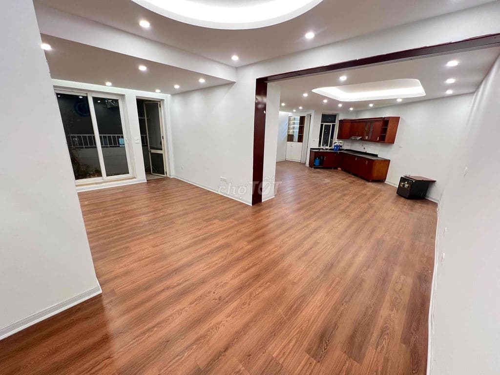 chung cư Mỹ Đình tầng 11 căn góc 2 ban công 3 ngủ ,110m2 giá 6 tỷ 450