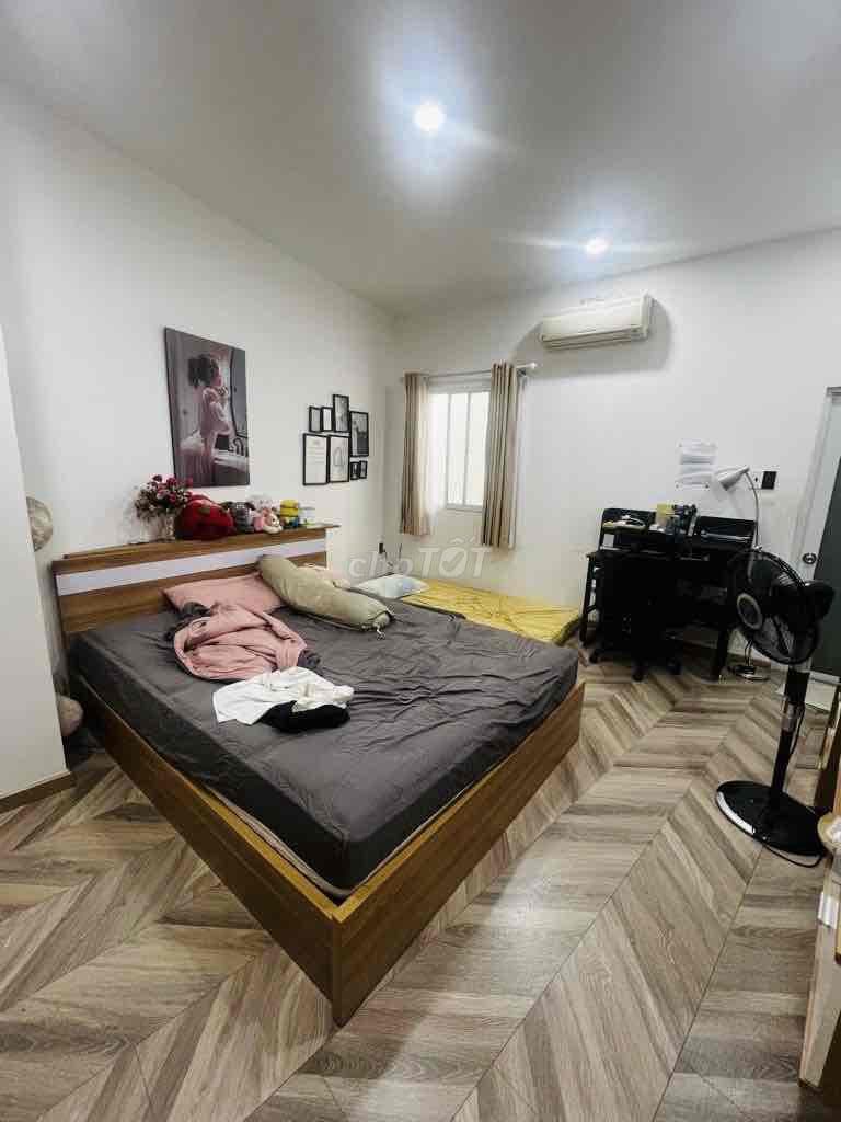 NHÀ ĐẸP HƠN 60m2, GẦN MẶT TIỀN NGAY P.7 Phú Nhuận, gần Phan Xích Long