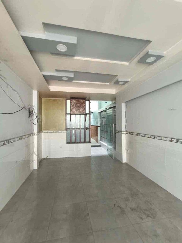 NHÀ 3 TẦNG ĐẸP - SÁT PHẠM VĂN ĐỒNG, HXH THÔNG, TIỆN ÍCH ĐỦ