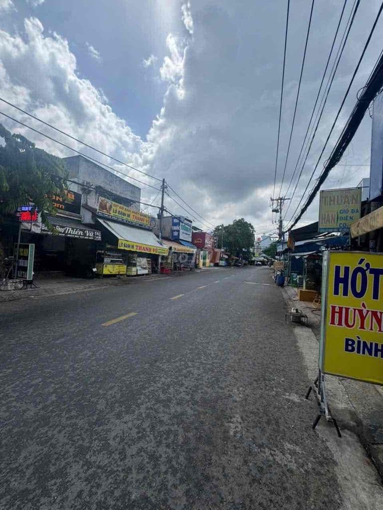 Mặt tiền lê đình cẩn 4 Tấm ngang 4,68x21,5m vị trí đẹp