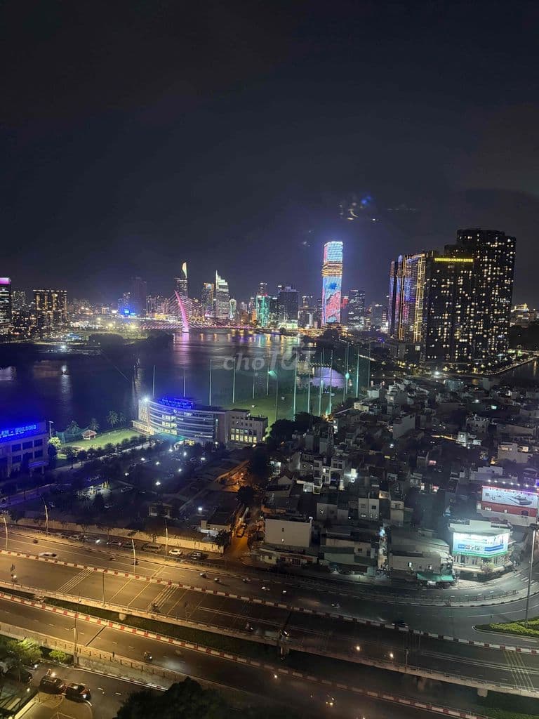 cần bán gấp căn view đỉnh view pháo hoa bến bạch đằng