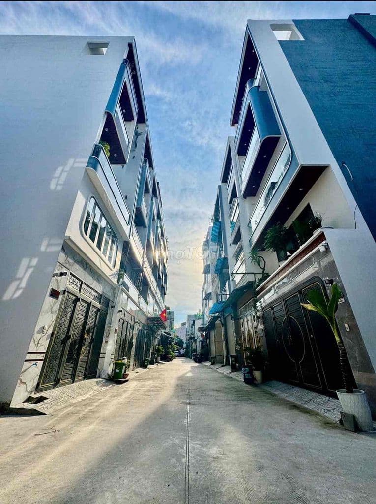 Khu VIP toàn nhà cao Tầng , khu dân trí cao