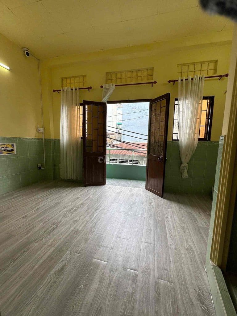 Bán nhà đẹp Lê Ngã Âu Cơ trung tâm tân phú chính chủ hẻm oto xe hơi 1/ - Ảnh 2