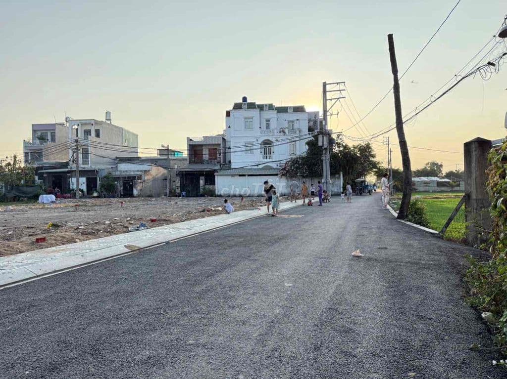 Dãy 6 Lô 4x25, Đường 8M Thông, Hệ Số 5 Tầng, Tương Lai Mở Đường - Ảnh 2