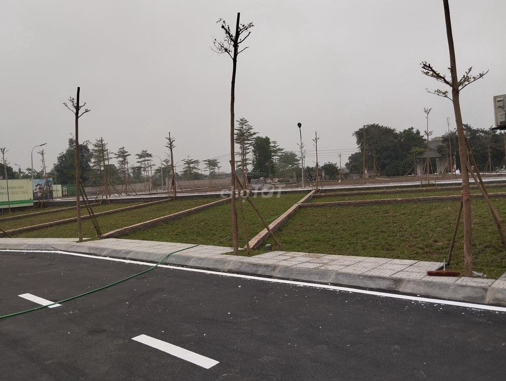 Bán nhanh lô đất 100m2 trung tâm Hoà Lạc, sẵn sổ, ô tô tránh - Ảnh 2