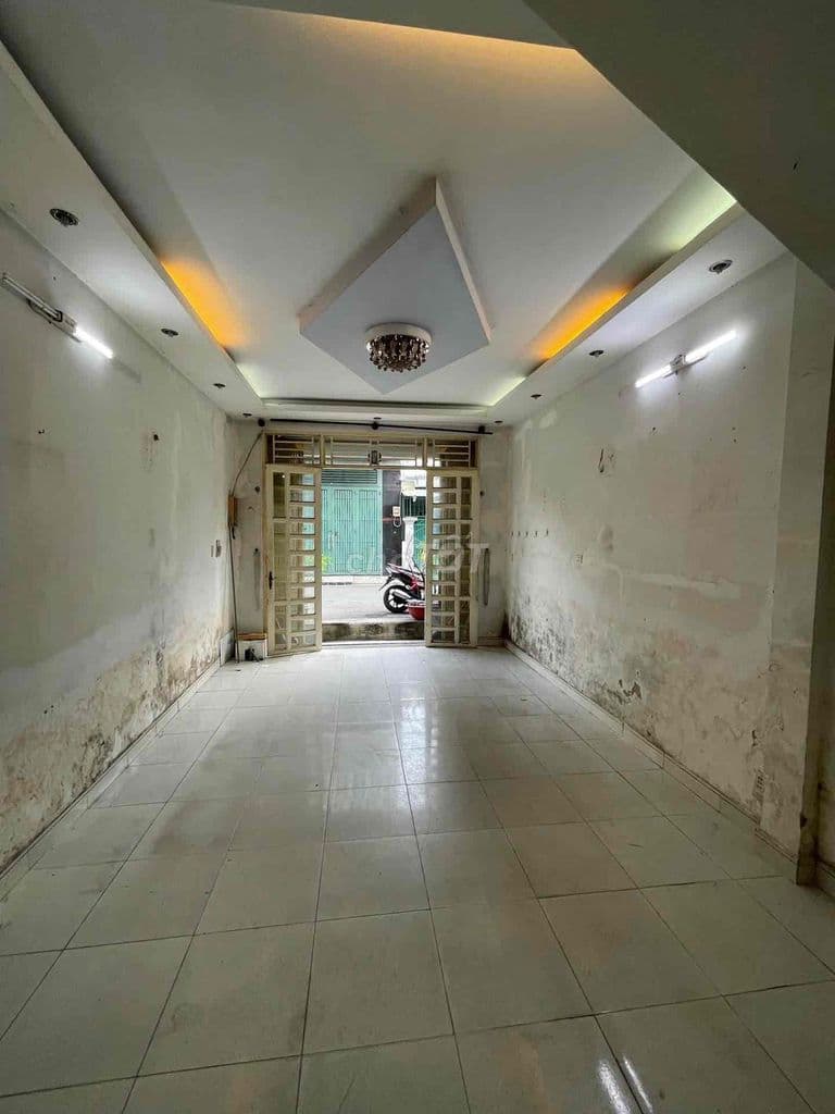 48m2-4TỶ150- NHÀ CŨ CẤP 4- HẺM 4M- HẬU GIANG Q6 - Ảnh 3