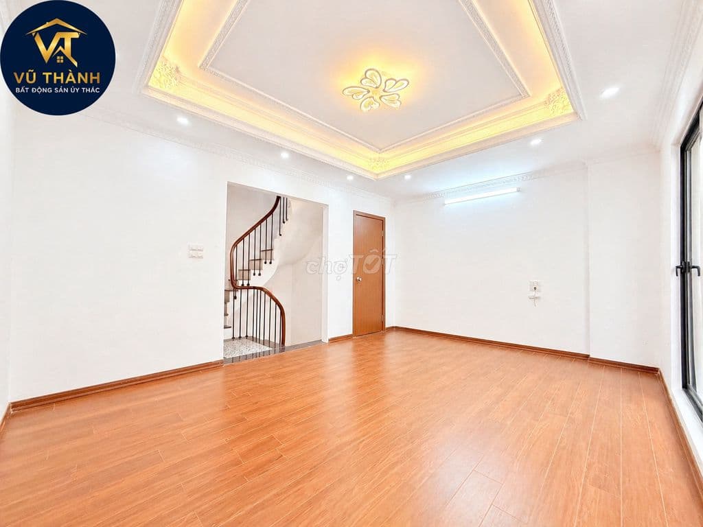 Bán nhà Xuân Đỉnh - 5 tầng, thang máy, nở hậu, ô tô lùi sát nhà