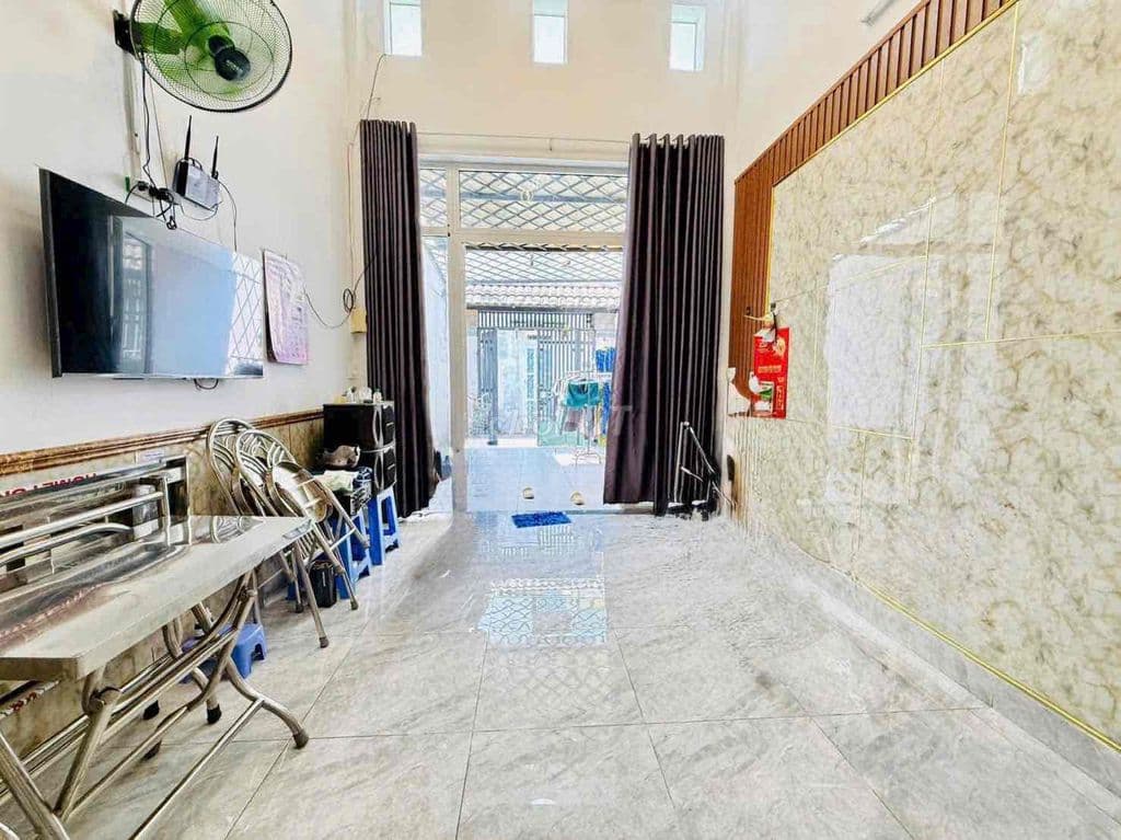 Nhà Dưới 4T có 3 Phòng Ngủ, ngay Trung Tâm Quận 12 - Ảnh 3