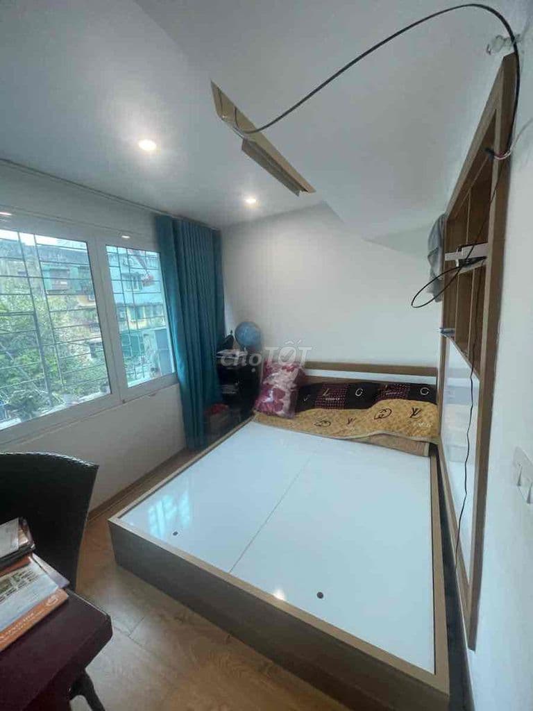 bán nhanh TT Phường Mai 65m oto chân cầu thang , có sân để xe riêng - Ảnh 3