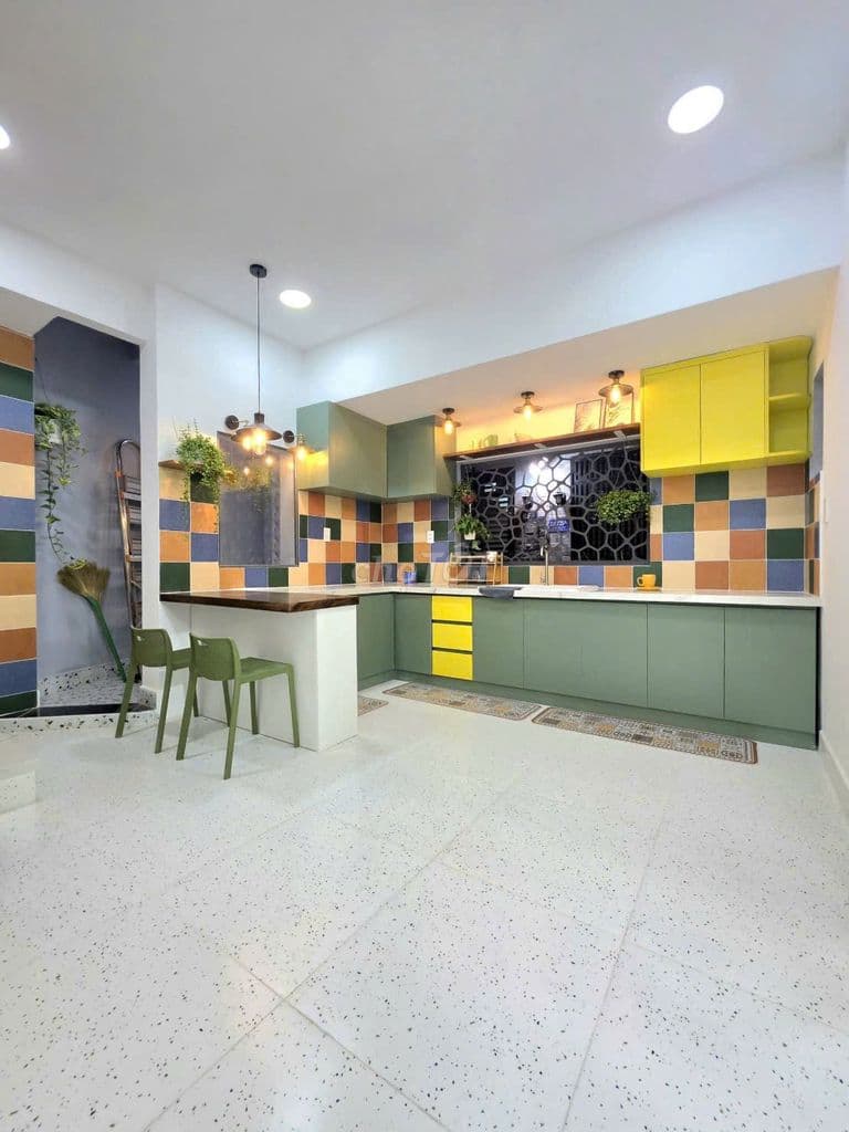 NHÀ ĐẸP HẺM THÔNG KINH DOANH–62M²NỞ HẬU–CHỈ 5,97 TỶ HUỲNH TẤN PHÁT, Q7