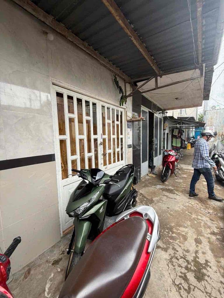NHÀ BÁN 1422 HUYNH TÂN PHAT 28m