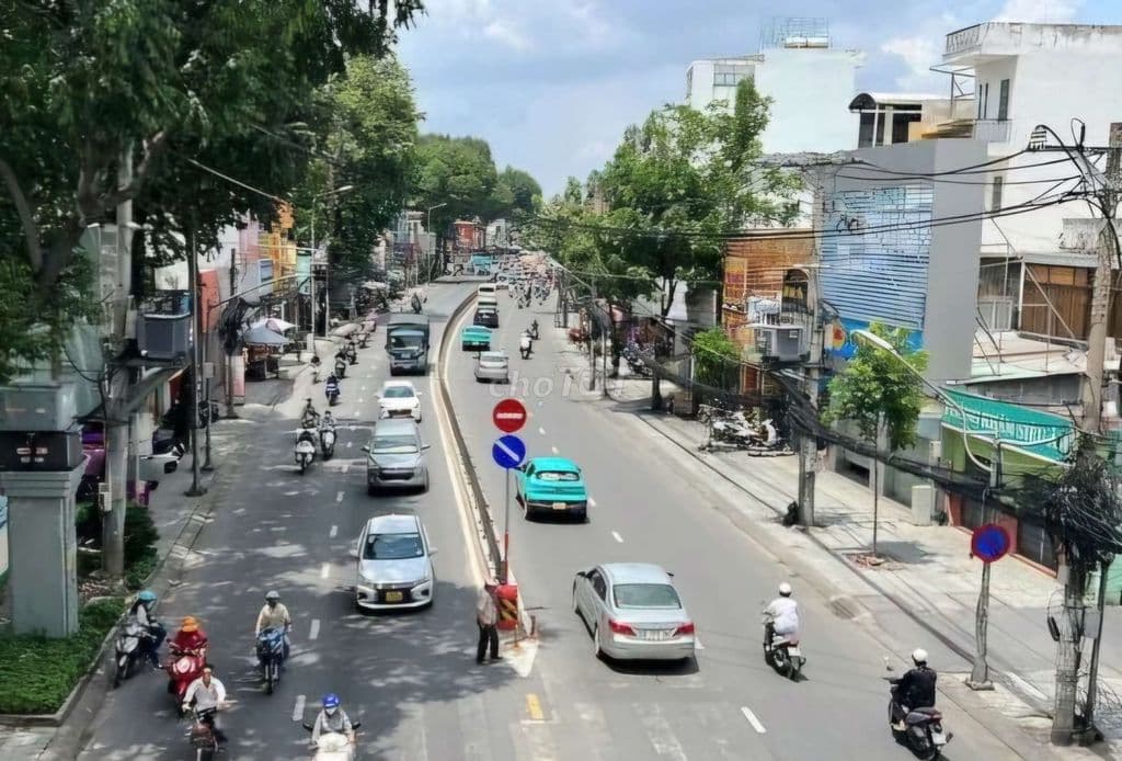 HXH Quang Trung, ~100 m2, ngang 6,6m, 3 tầng, nhỉnh 8 đồng.