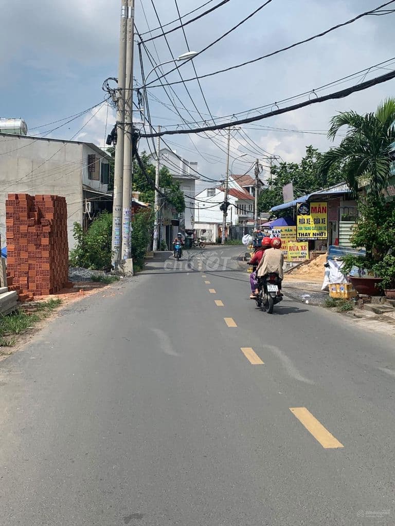 Bán đất SHR Giá 1tỷ190 MT Lê Minh Nhựt xã Tân Thông Hội ngay sân Golf
