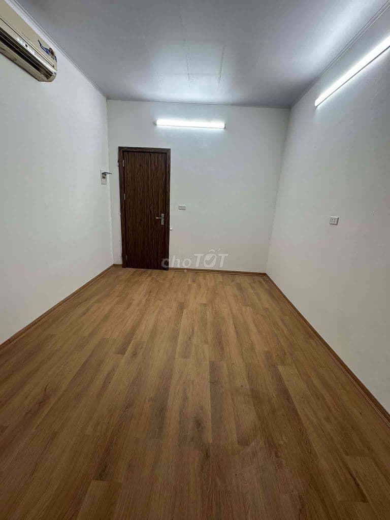🔥 NHỈNH 1 TỈ – NHẬN NGAY TT tầng 3 Ở NGAY LONG BIÊN - Ảnh 2