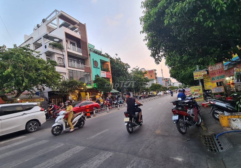 Bán lô đất hiếm đẹp Nguyễn Thái Sơn