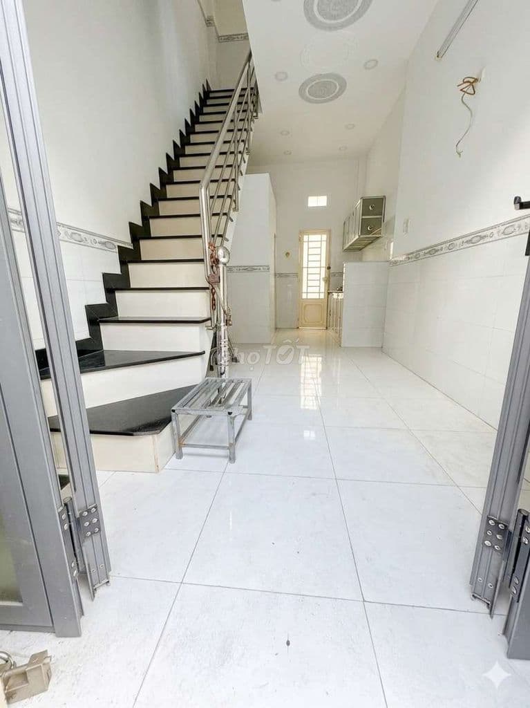 NHÀ 2 TẦNG BÌNH TIÊN - GIÁ CHỈ 2,45 TỶ - SÁT QUẬN 5 - sổ Hồng Riêng