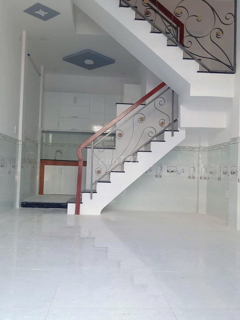 Nhà đẹp vuông vức Nguyễn Văn Luông, P.12, Q.6, giá 2,46 tỷ, 3,5x 8,2m
