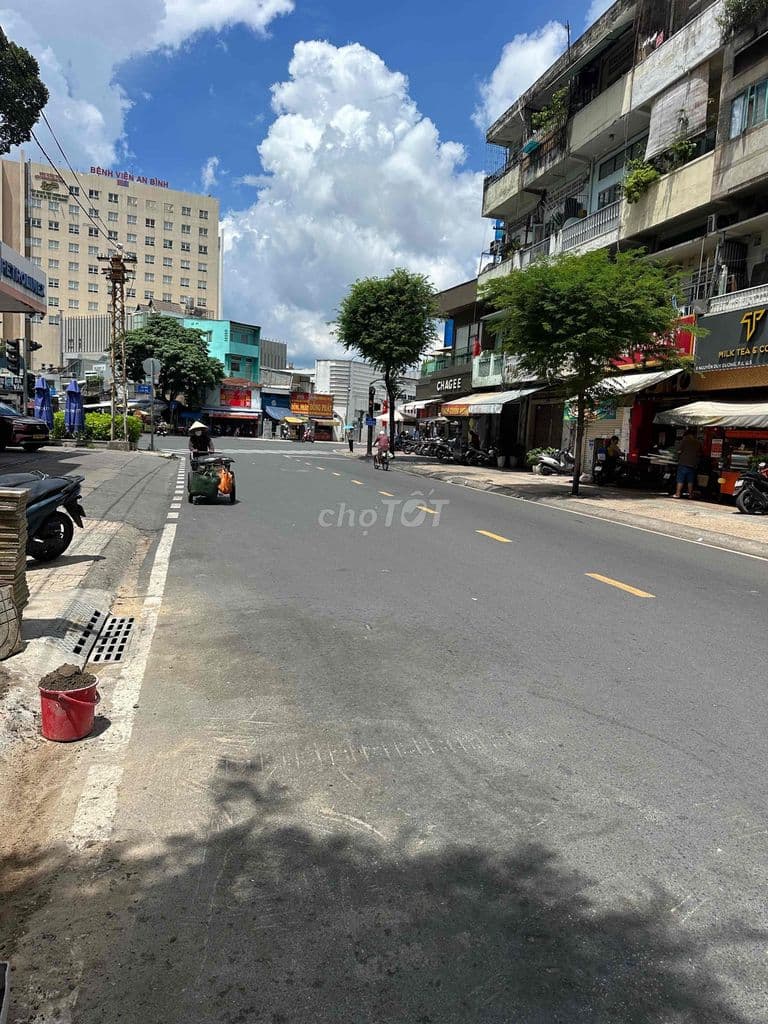 Bán đất mặt tiền quận 5,ngang5m,đường 20m,SHR,đường nguyễn duy dương