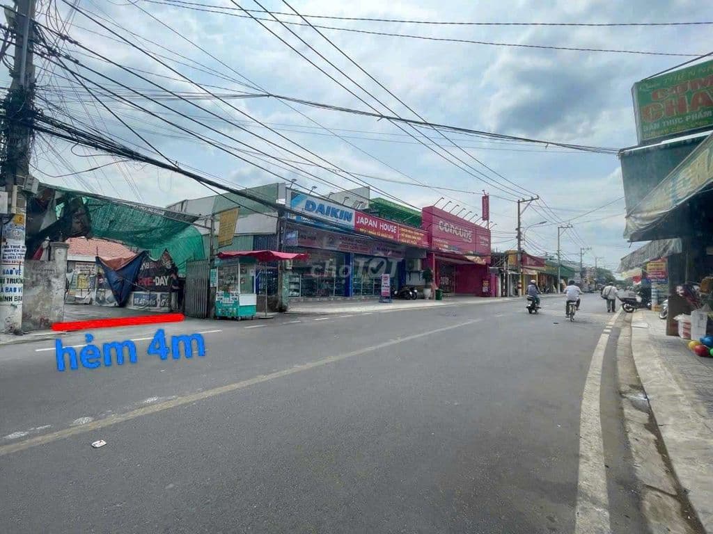 Bán nhà Tân Xuân Hóc Môn đường xe hơi diện tích to giá rẻ - Ảnh 2