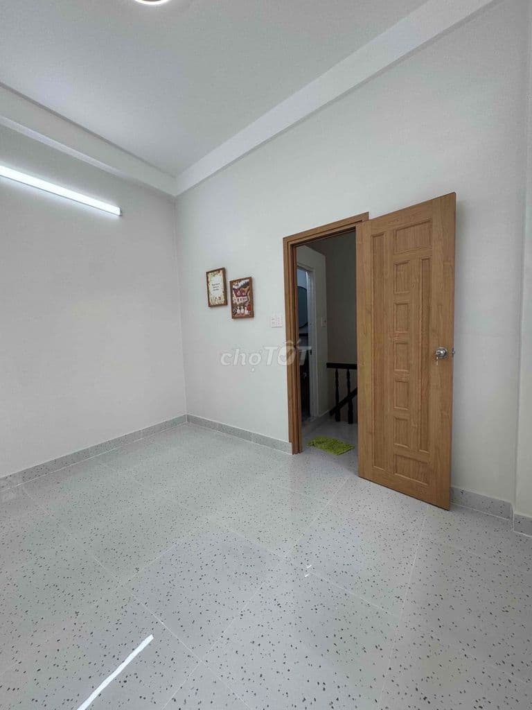 Chính chủ bán gấp nhà mới Lạc Long Quân,Tân Bình,DTSD 60m2, Nhỉnh 4 Tỷ - Ảnh 3