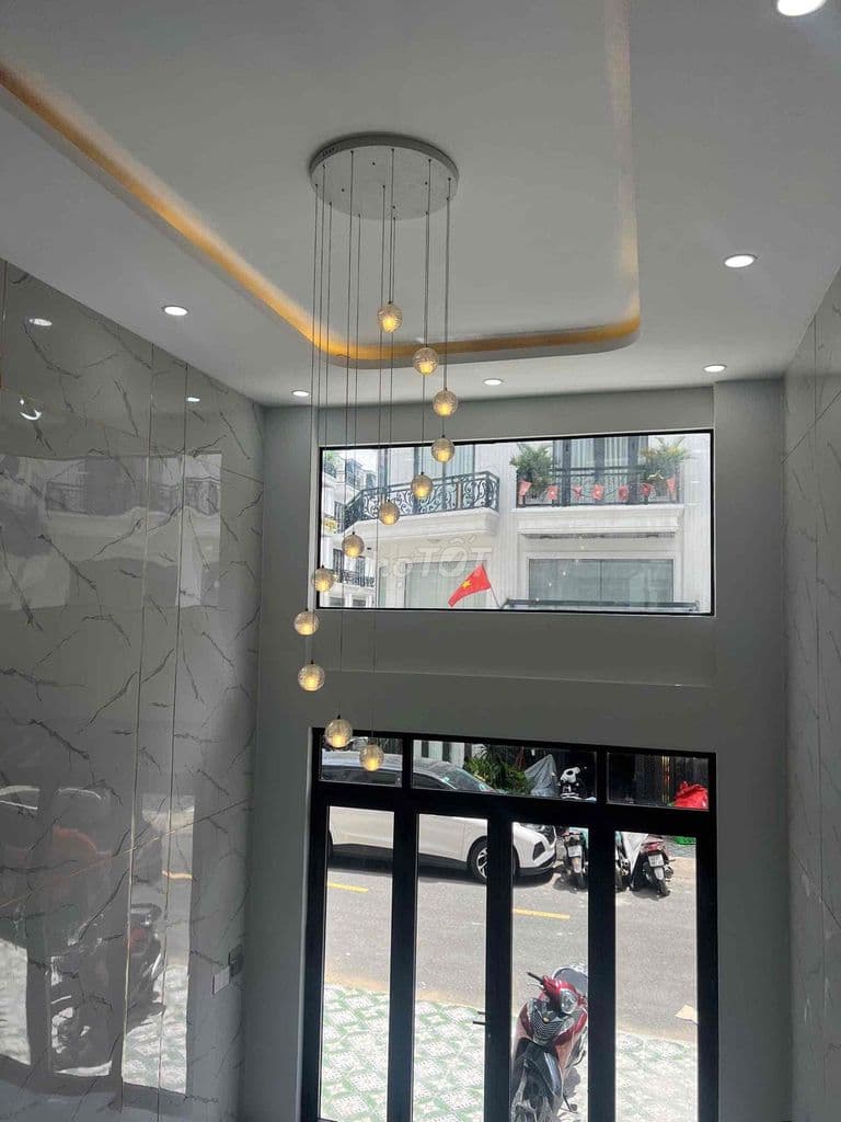 ĐI NƯỚC NGOÀI BÁN GẤP NHÀ CHÍNH CHỦ 6,35 tỷ có TL