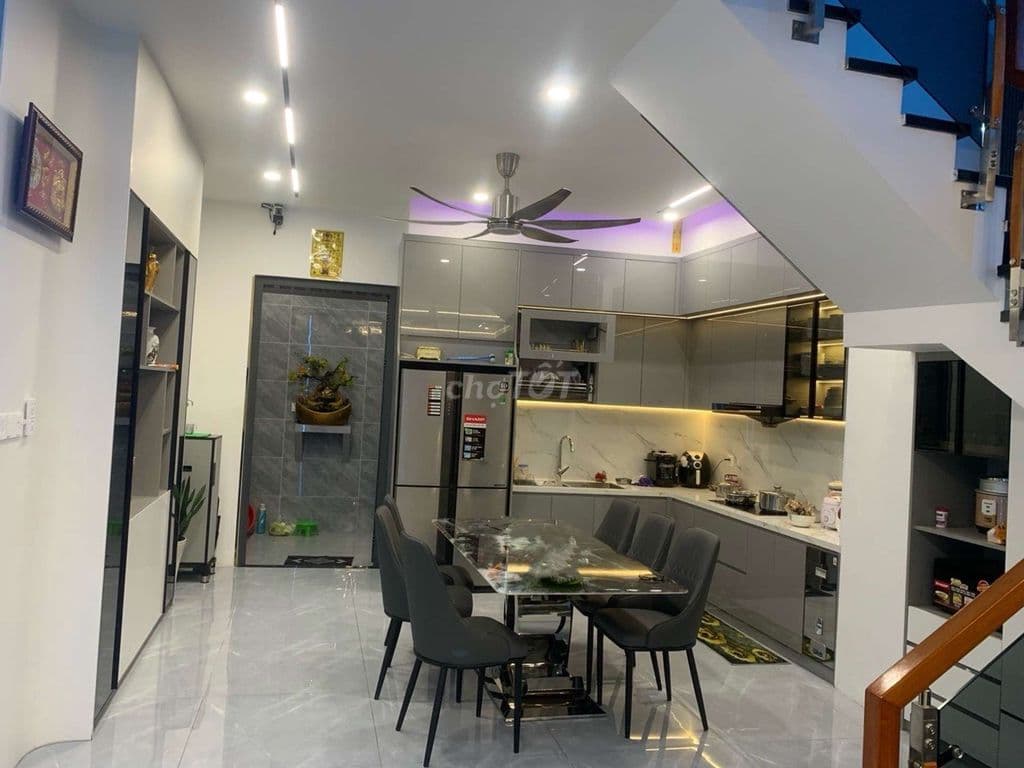NHỈNH 5 TỶ- NHÀ 3 TẦNG 70M2, HXH NGAY LÊ VĂN VIỆT - ĐH GTVT Q9 - Ảnh 3