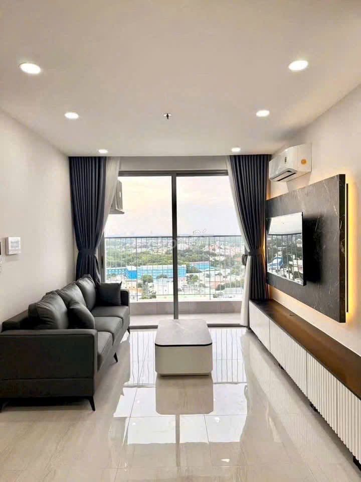 Cần bán gấp căn hộ Vinhome Central Park - giá chỉ 2ty94 62m2 SHR
