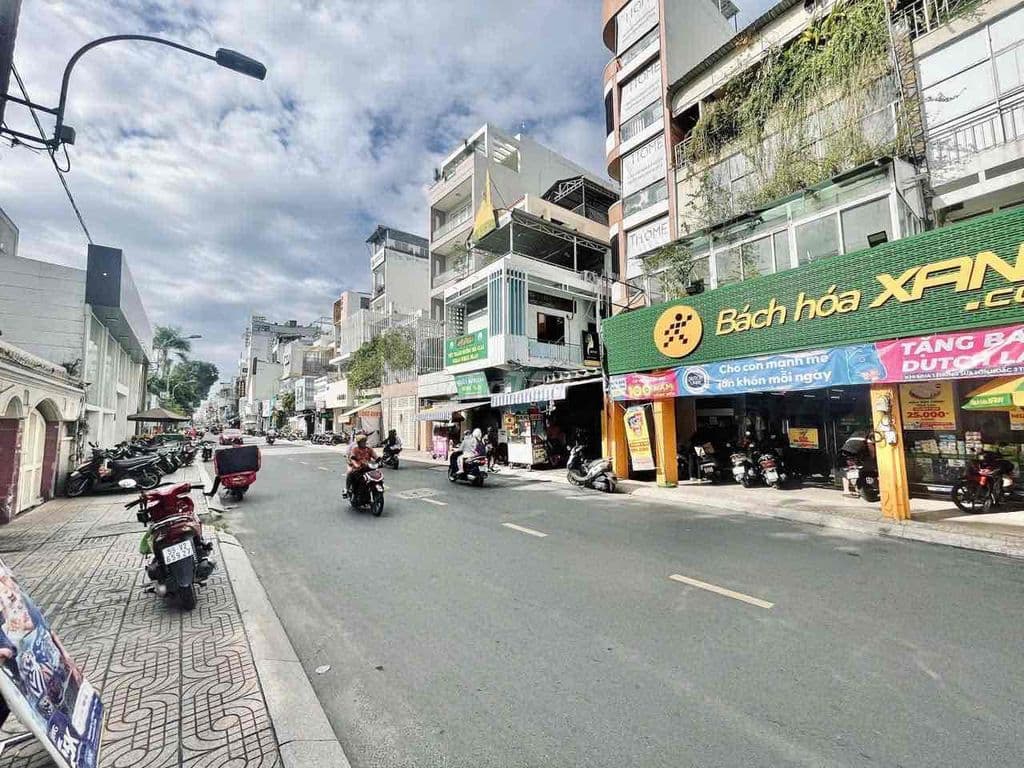 Nhà đẹp sát mặt tiền khu Lê Văn Sỹ nơi đáng sinh sống bậc nhất Q3