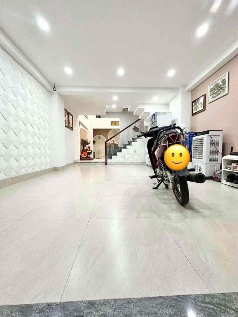 HXH 1/ Phan Văn Trị- Ngay KDC Cityland- 4 Tầng.