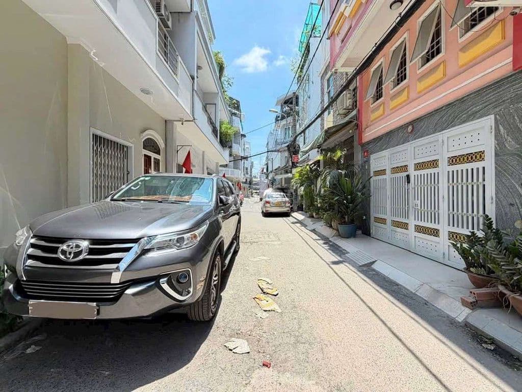 Nhà hẻm xe tải 7m, 60m2, 3 tầng Phan Văn Trị, chỉ 11,9 tỷ - Ảnh 3