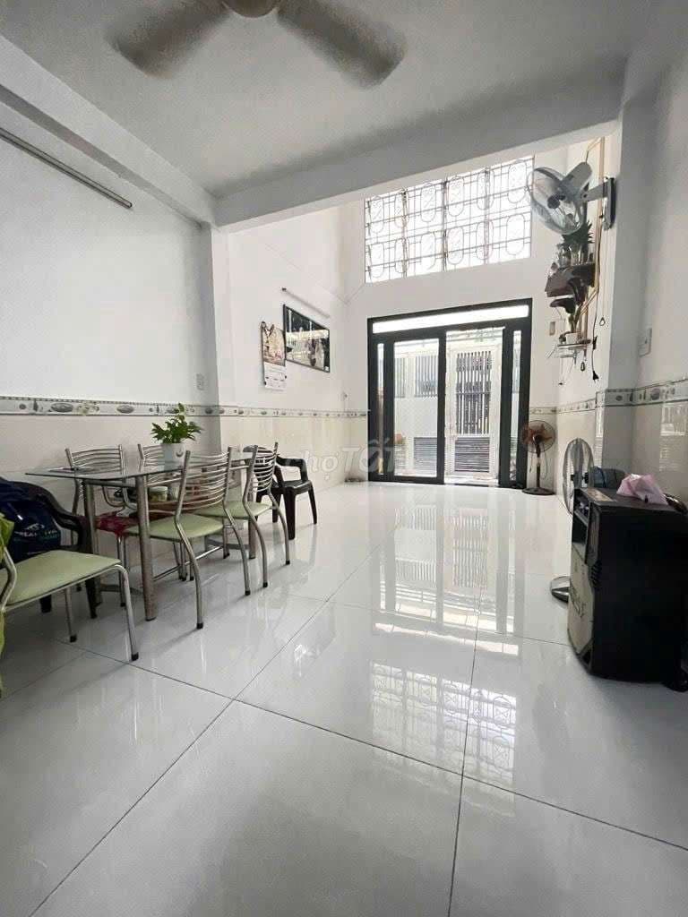 BÁN NHÀ KHU VIP E.TOWN CỘNG HÒA, ĐƯỜNG BÀU BÀNG, P13, Q. TÂN BÌNH ! - Ảnh 2