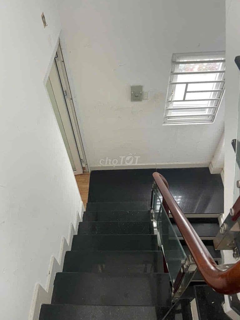 CĂN GÓC 2MT - QUẬN 1 - SÁT MT - DT 35M2 - 4 TẦNG BTCT 4PN 4WC - NHỈNH - Ảnh 3