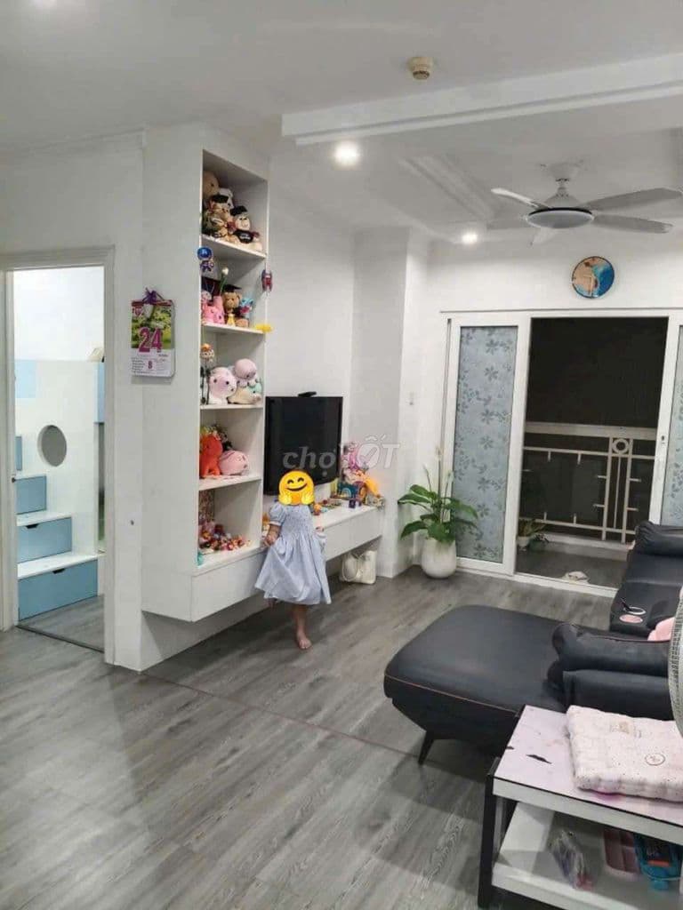 BÁN GẤP. 4,15 TỶ GIẢM CÒN 4 TỶ. 2PN.2WC. FULL NT. SHR