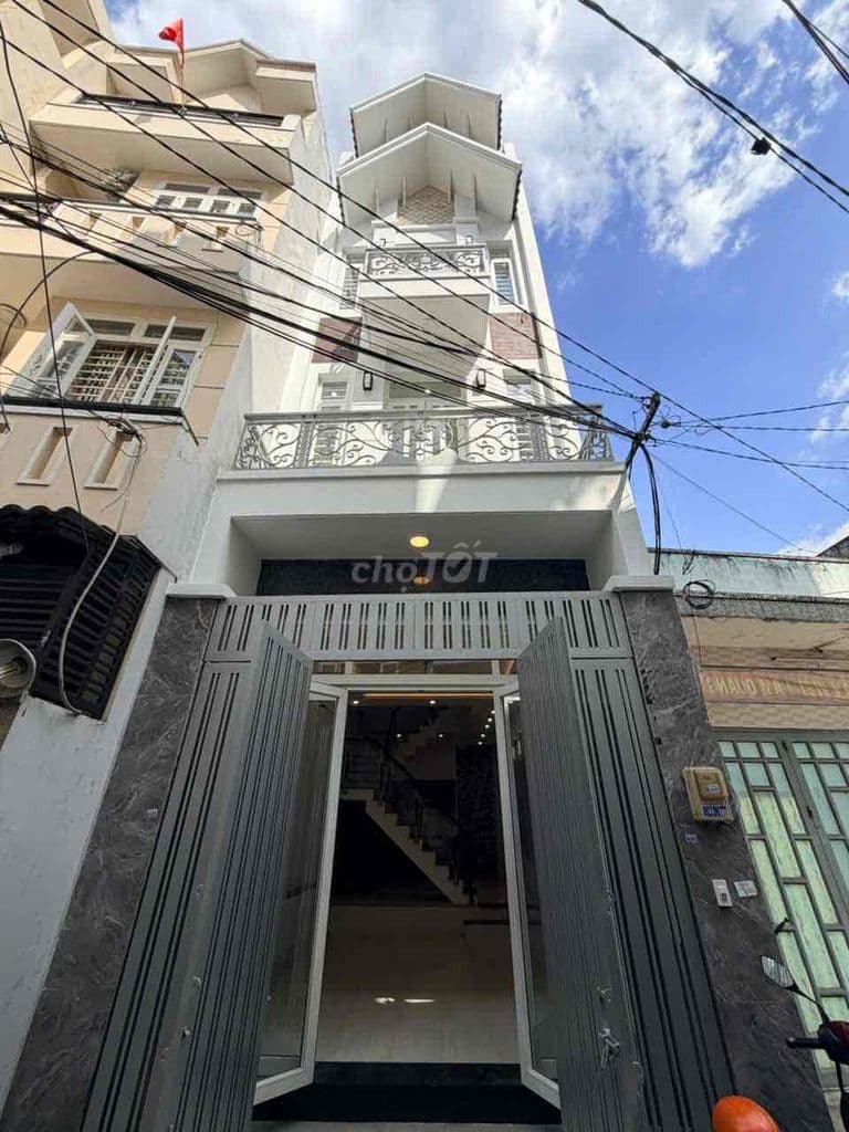 Hẻm xe tải, ngay trung tâm P11, Gò Vấp